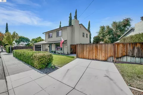 Exterior - 315 Wall St, Livermore, CA 94550 photo 2 of 10