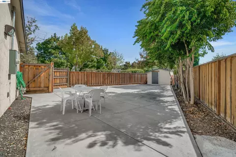 Exterior - 315 Wall St, Livermore, CA 94550 photo 8 of 10