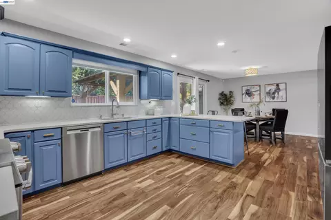 Kitchen - 315 Wall St, Livermore, CA 94550 photo 2 of 3