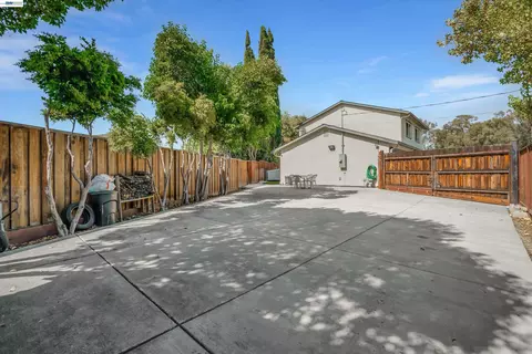 Exterior - 315 Wall St, Livermore, CA 94550 photo 9 of 10