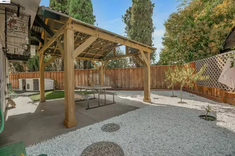 Exterior - 315 Wall St, Livermore, CA 94550 photo 6 of 10