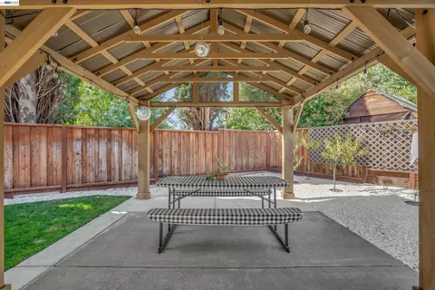 Exterior - 315 Wall St, Livermore, CA 94550 photo 7 of 10