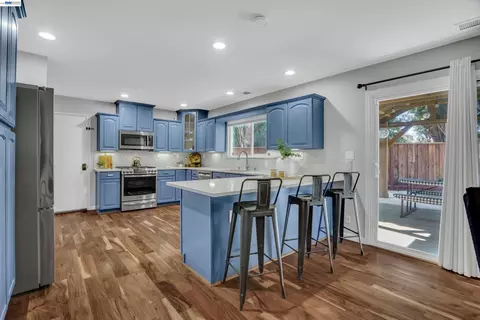 Kitchen - 315 Wall St, Livermore, CA 94550 photo 3 of 3