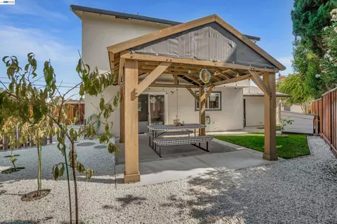 Exterior - 315 Wall St, Livermore, CA 94550 photo 5 of 10