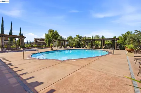 Exterior - 3538 Capoterra Way, Dublin, CA 94568 photo 10 of 12
