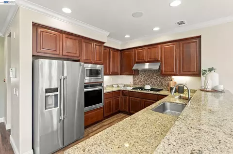 Kitchen - 3538 Capoterra Way, Dublin, CA 94568 photo 1 of 2