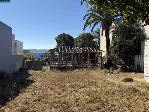 469 Harkness Ave, San Francisco, CA 94134