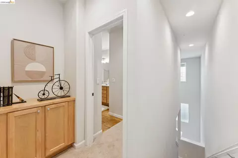 Entry Way - 3203 Jetty Dr, Richmond, CA 94804 photo 4 of 6