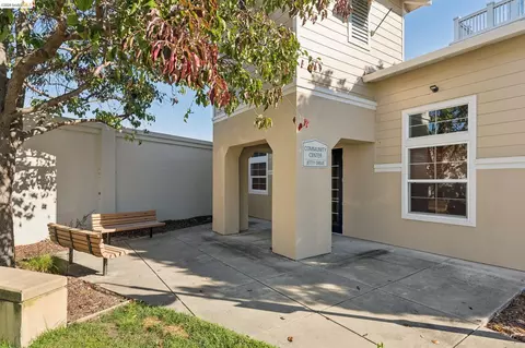 View/Area - 3203 Jetty Dr, Richmond, CA 94804 photo 2 of 15