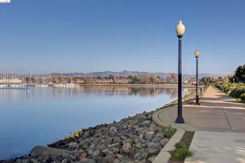 View/Area - 3203 Jetty Dr, Richmond, CA 94804 photo 9 of 15