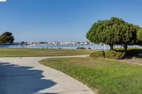 View/Area - 3203 Jetty Dr, Richmond, CA 94804 photo 7 of 15
