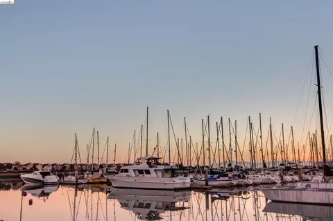 View/Area - 3203 Jetty Dr, Richmond, CA 94804 photo 13 of 15