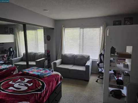 Bedroom - 512 Bristol, Hercules, CA 94547 photo 4 of 5