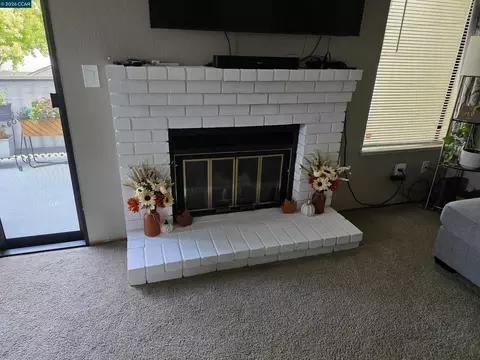 Living - 512 Bristol, Hercules, CA 94547 photo 1 of 2