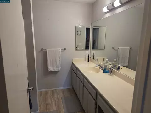 Bath - 512 Bristol, Hercules, CA 94547 photo 1 of 2
