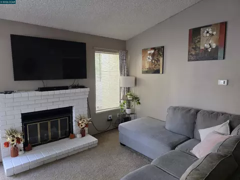 Living - 512 Bristol, Hercules, CA 94547 photo 2 of 2