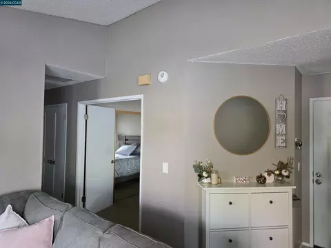 Entry Way - 512 Bristol, Hercules, CA 94547 photo 1 of 1