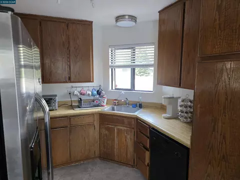 Kitchen - 512 Bristol, Hercules, CA 94547 photo 1 of 1