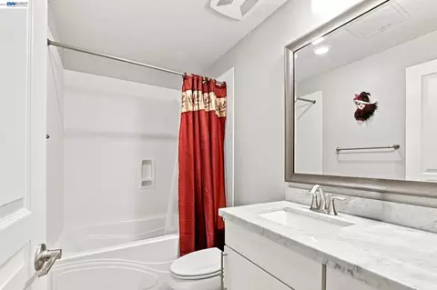 Bath - 633 Clover Cir, Milpitas, CA 95035 photo 3 of 3