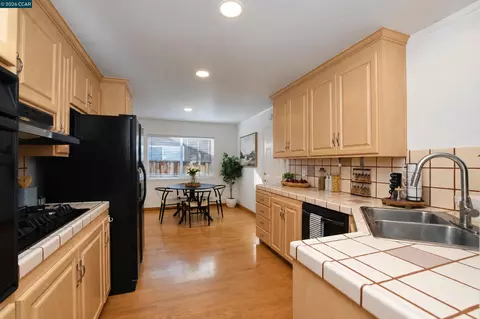 Kitchen - 232 Coleen St, Livermore, CA 94550 photo 3 of 3