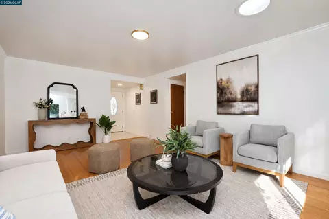 Living - 232 Coleen St, Livermore, CA 94550 photo 3 of 5