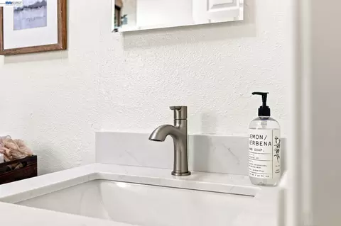 Bath - 15 Inlet Dr, Bay Point, CA 94565 photo 4 of 5