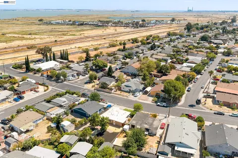 View/Area - 15 Inlet Dr, Bay Point, CA 94565 photo 3 of 5