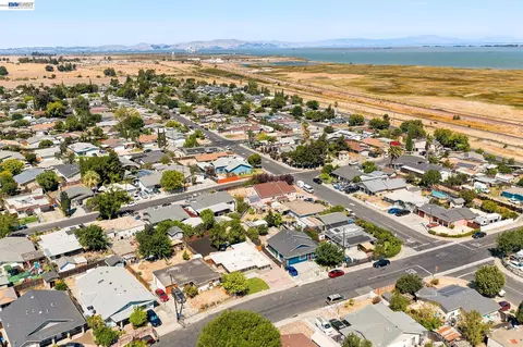 View/Area - 15 Inlet Dr, Bay Point, CA 94565 photo 4 of 5