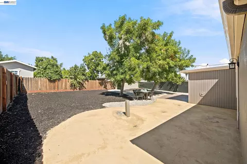 Exterior - 15 Inlet Dr, Bay Point, CA 94565 photo 4 of 13