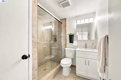 Bath - 15 Inlet Dr, Bay Point, CA 94565 photo 1 of 5