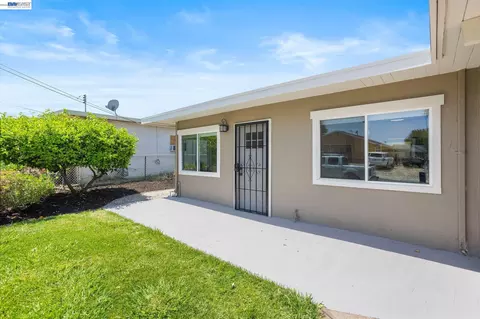 Exterior - 15 Inlet Dr, Bay Point, CA 94565 photo 12 of 13
