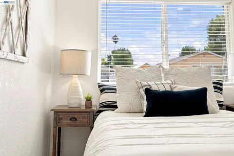 Bedroom - 15 Inlet Dr, Bay Point, CA 94565 photo 3 of 6