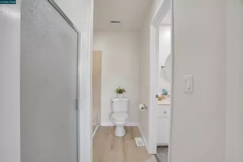 Bath - 4344 Saint Charles Pl, Concord, CA 94521 photo 6 of 6
