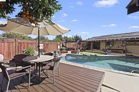 Exterior - 3909 Boatwright Dr, Concord, CA 94519 photo 5 of 10