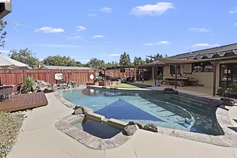 Exterior - 3909 Boatwright Dr, Concord, CA 94519 photo 4 of 10
