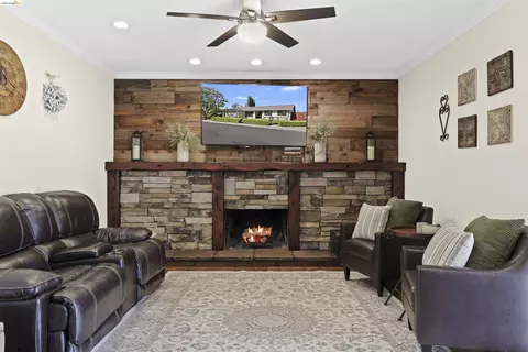Living - 3909 Boatwright Dr, Concord, CA 94519 photo 2 of 5