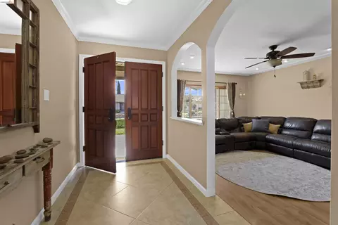 Entry Way - 3909 Boatwright Dr, Concord, CA 94519 photo 2 of 3