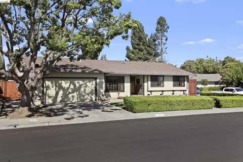 Exterior - 3909 Boatwright Dr, Concord, CA 94519 photo 2 of 10