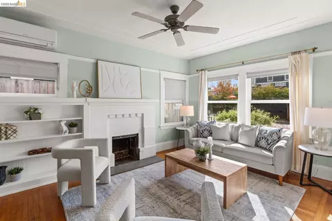 Living - 2641 Webster St #1, Berkeley, CA 94705 photo 1 of 4