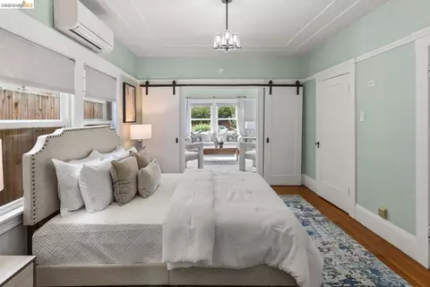 Bedroom - 2641 Webster St #1, Berkeley, CA 94705 photo 4 of 5