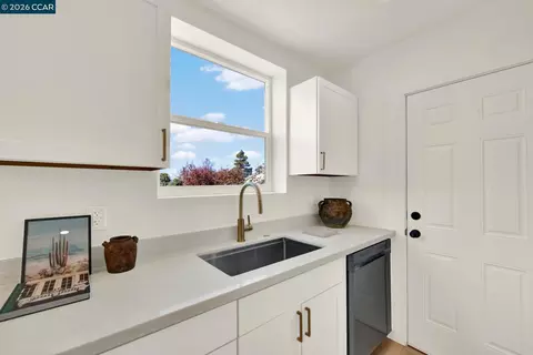 Kitchen - 101 B St, Vallejo, CA 94590 photo 1 of 4