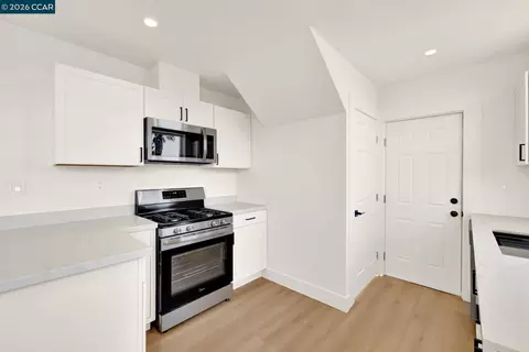 Kitchen - 101 B St, Vallejo, CA 94590 photo 4 of 4