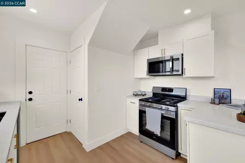 Kitchen - 101 B St, Vallejo, CA 94590 photo 2 of 4