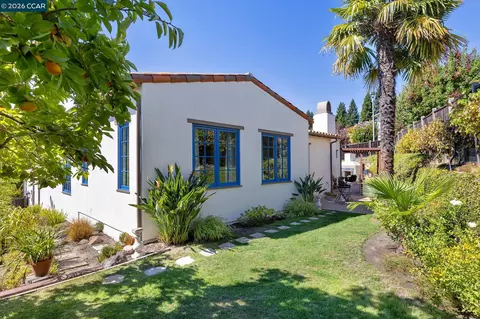 Exterior - 31 Maison Ct, Moraga, CA 94556 photo 6 of 9