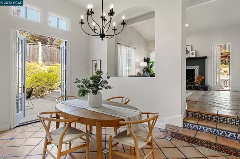 Dining - 31 Maison Ct, Moraga, CA 94556 photo 4 of 5