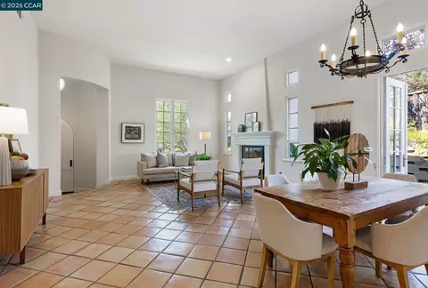 Dining - 31 Maison Ct, Moraga, CA 94556 photo 1 of 5