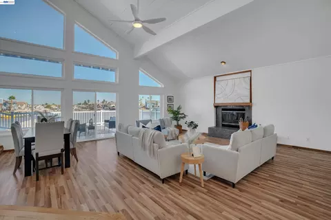 Living - 2019 Windward Pt, Discovery Bay, CA 94505 photo 2 of 6
