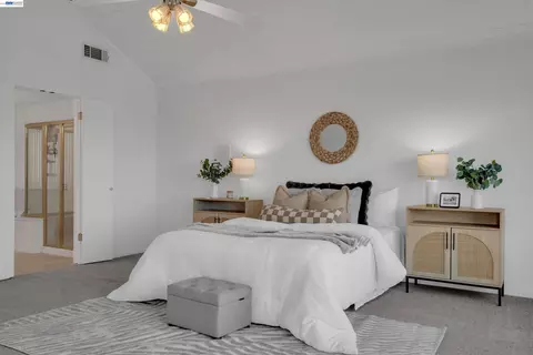 Bedroom - 2019 Windward Pt, Discovery Bay, CA 94505 photo 4 of 8