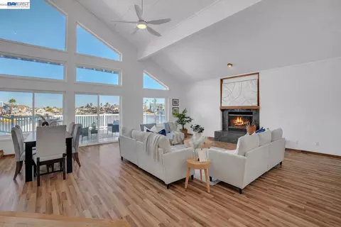 Living - 2019 Windward Pt, Discovery Bay, CA 94505 photo 1 of 6