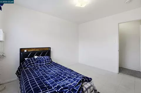 Bedroom - 1990 Sunshine Dr, Concord, CA 94520 photo 8 of 9